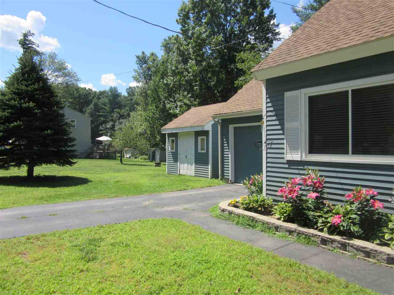 46 A Dale Road Hooksett, NH 03106 - Photo 3 of 26