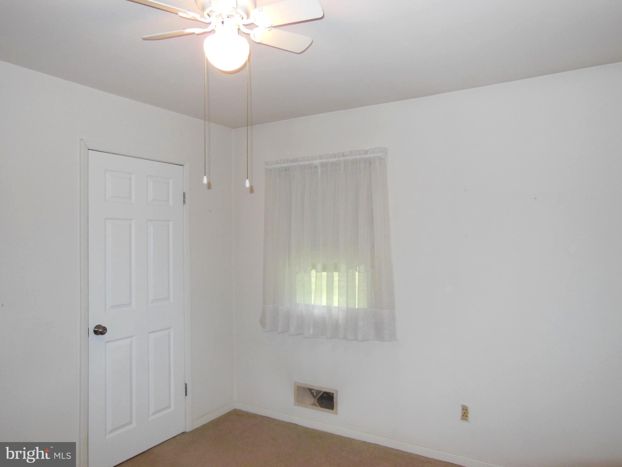 922 Seminole Road Frederick, MD 21701 - Photo 15 of 26 Bedrom 2