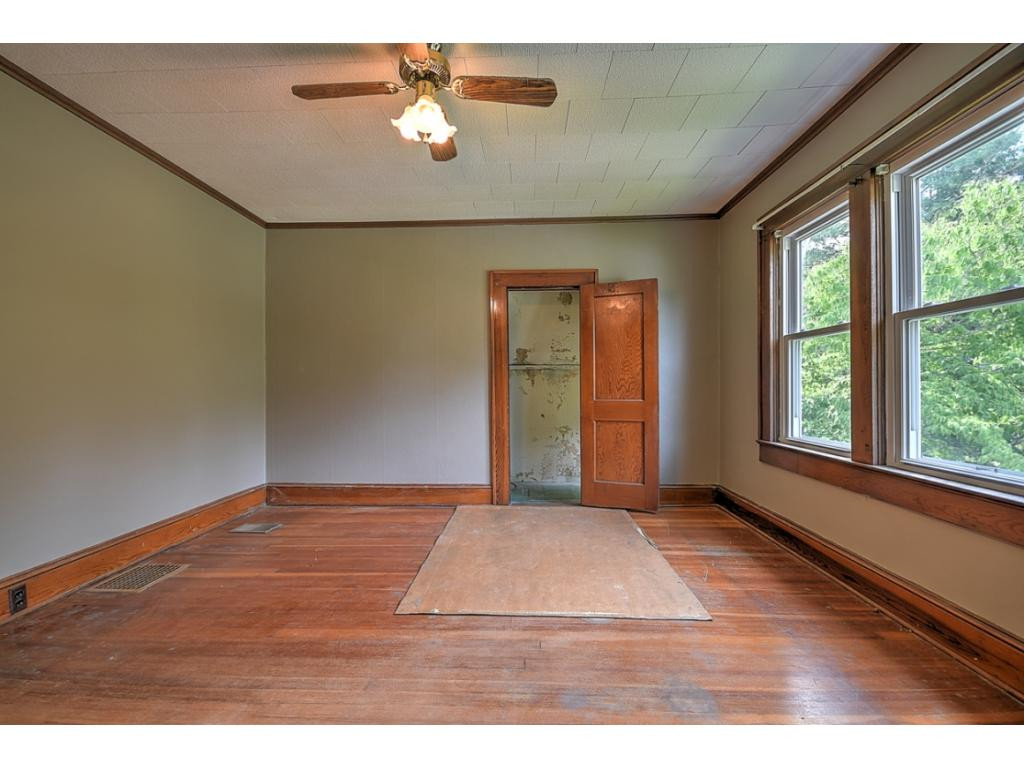 319 Broad Street Erwin, TN 37650 - Photo 26 of 36 Photo 26