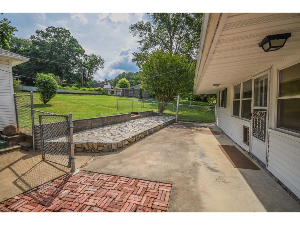 319 Broad Street Erwin, TN 37650 - Photo 29 of 36 Photo 29