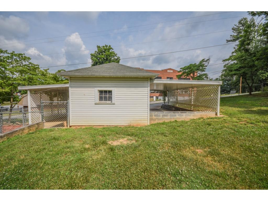 319 Broad Street Erwin, TN 37650 - Photo 32 of 36 Photo 32