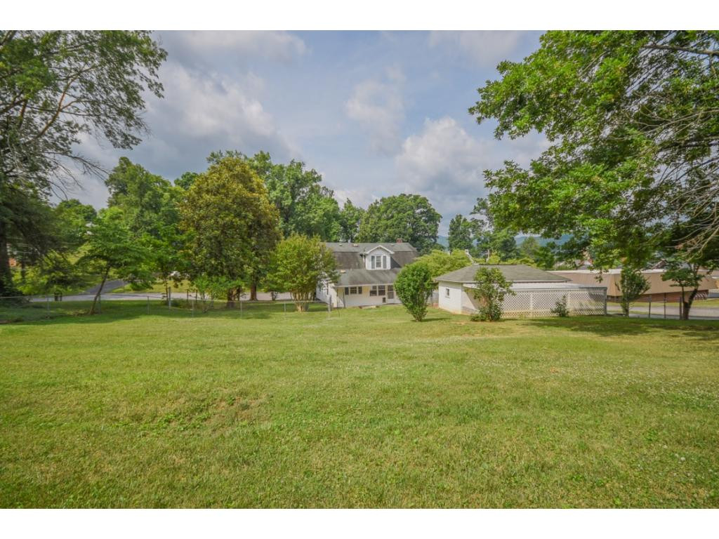319 Broad Street Erwin, TN 37650 - Photo 36 of 36 Breath taking