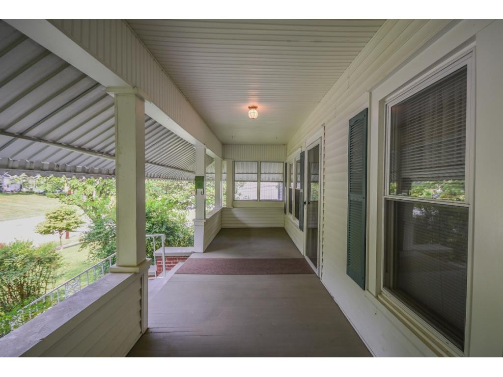 319 Broad Street Erwin, TN 37650 - Photo 4 of 36 Lovely Sitting Porch