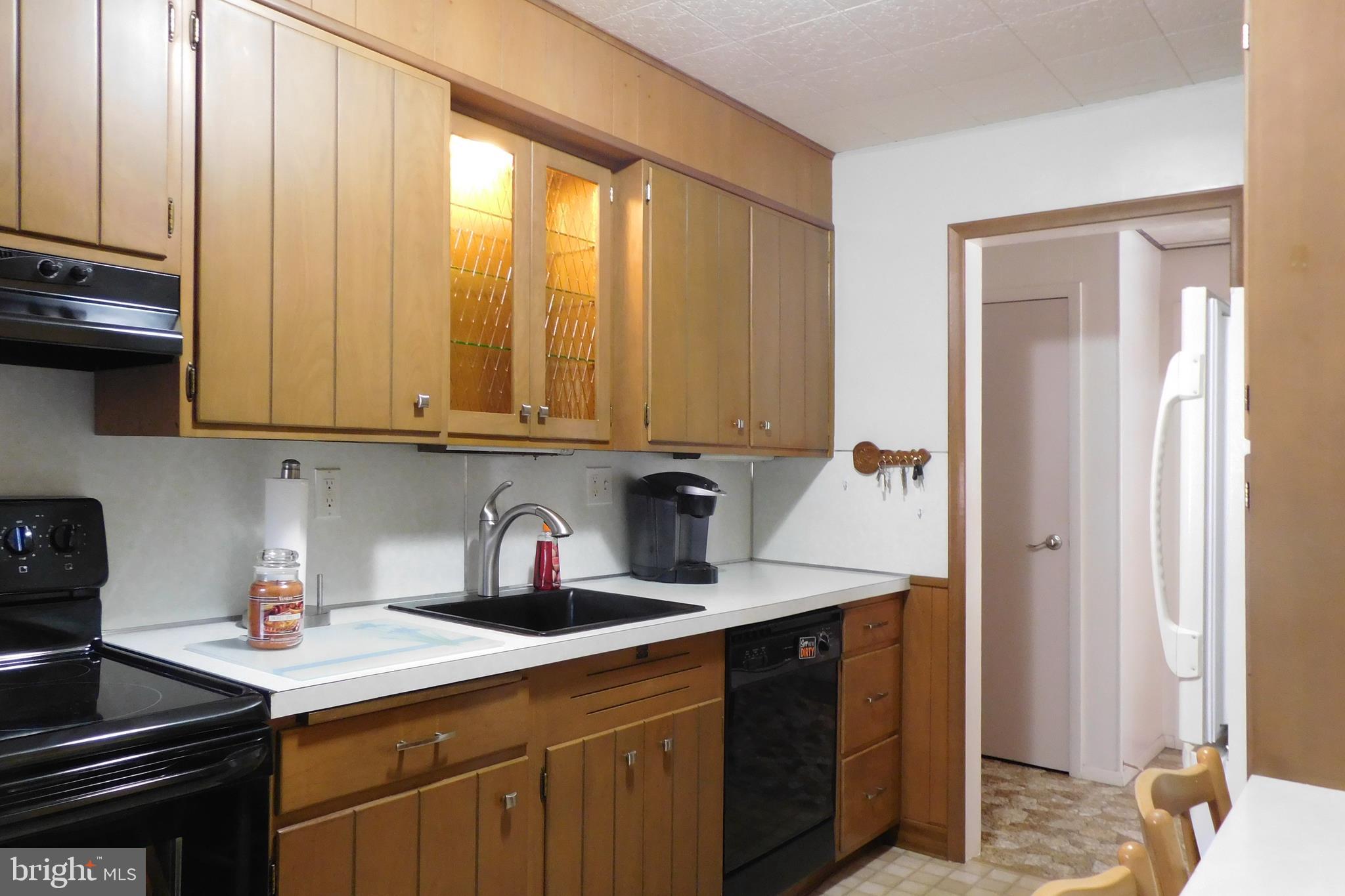 13 Litle Avenue Riverside, NJ 08075 - Photo 18 of 42 KITCHEN WITH LIGHTED CABINETS