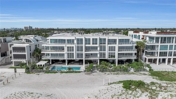 $6,500,000 | 70 Avenida Veneccia, Unit 202, Sarasota, FL 34242