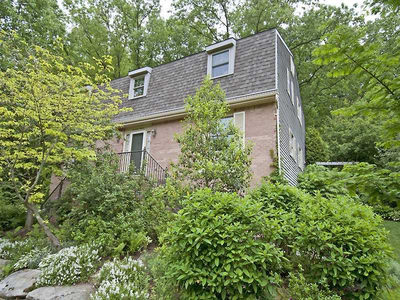 1716 Fox Chapel Road Pittsburgh, PA 15238 - Photo 1 of 21 Exterior Front.