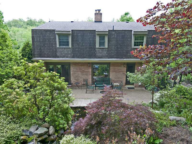 1716 Fox Chapel Road Pittsburgh, PA 15238 - Photo 19 of 21 Exterior Back.