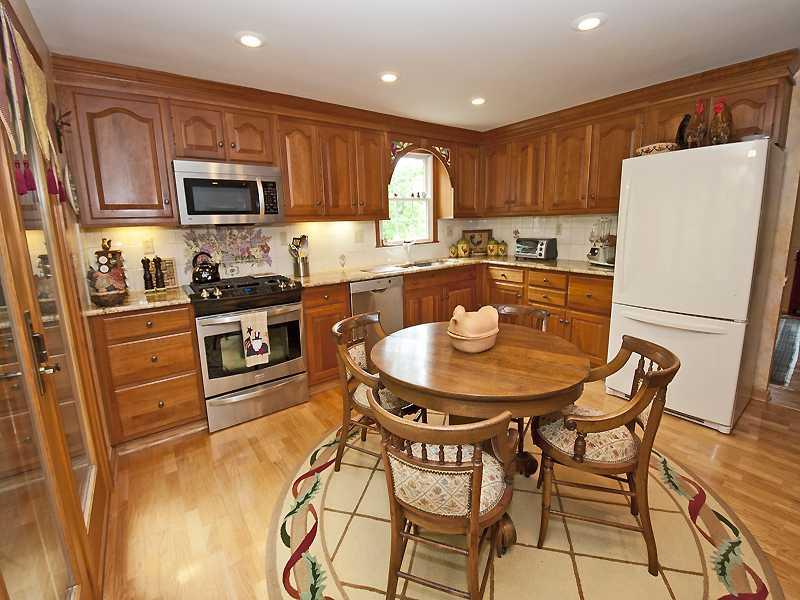 1716 Fox Chapel Road Pittsburgh, PA 15238 - Photo 8 of 21 Kitchen.