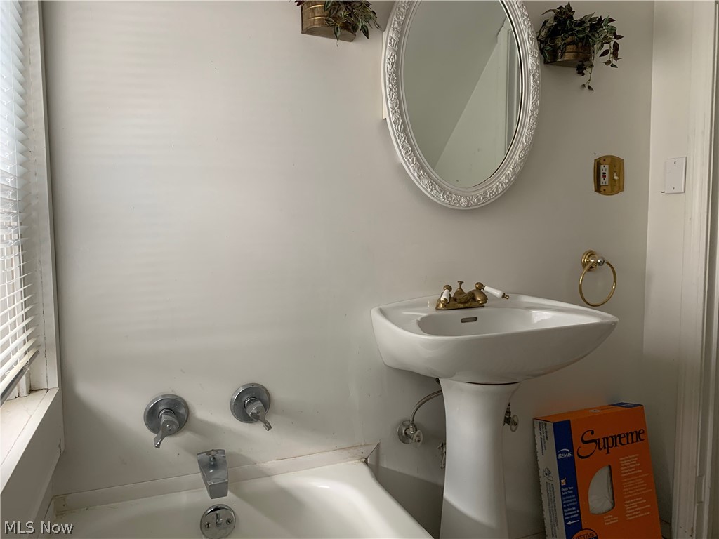 4335 Root Road North Olmsted, OH 44070 - Photo 11 of 20 Gallery Image 11