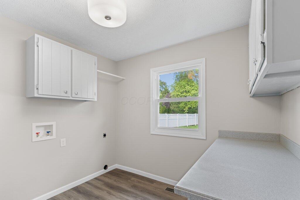 7775 Sanbrooke Road Dublin, OH 43016 - Photo 22 of 44 Laundry