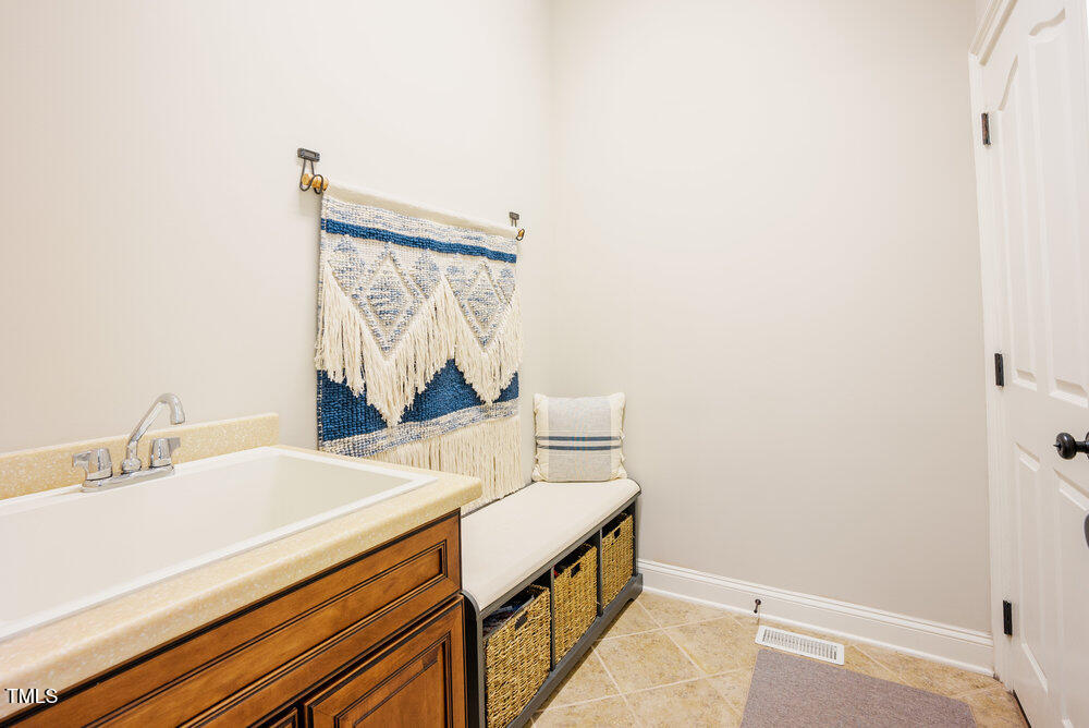 3911 Morvan Way Raleigh, NC 27612 - Photo 14 of 68 026_dsc05549-hdr_440