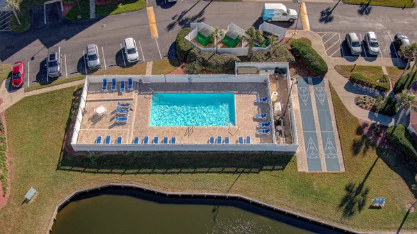 a close up view of washer and dryer