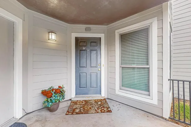 a view of a entryway door of the house