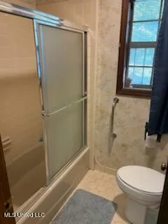 $138,500 | 916 Grenada Boulevard, Greenwood, MS 38930