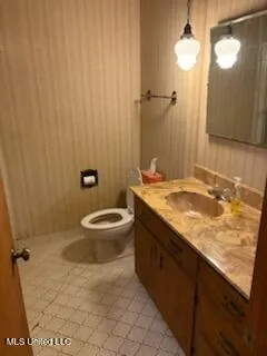 $138,500 | 916 Grenada Boulevard, Greenwood, MS 38930