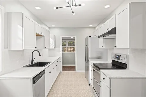 $180,000 | 3925 South Benton Avenue, Kansas City, MO 64130