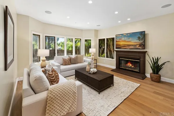 $4,288,000 | 1056 Woodside Way, Del Mar, CA 92014