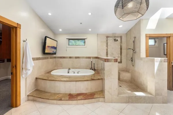 $4,288,000 | 1056 Woodside Way, Del Mar, CA 92014