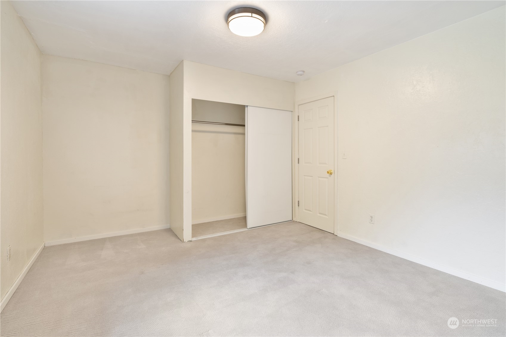 11632 24th Avenue South Seattle, WA 98168 - Photo 20 of 38 an empty room with closet area