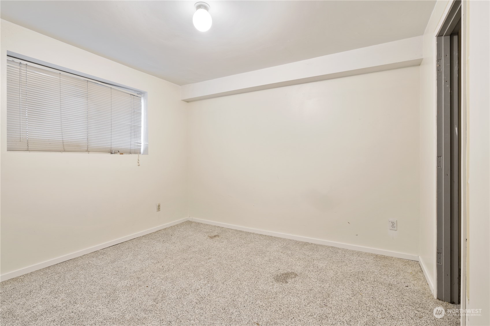 11632 24th Avenue South Seattle, WA 98168 - Photo 30 of 38