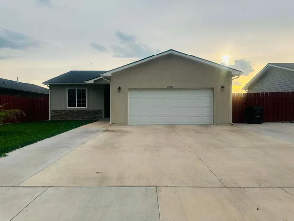 $344,900 | 2305 North 9th Street, Garden City, KS 67846
