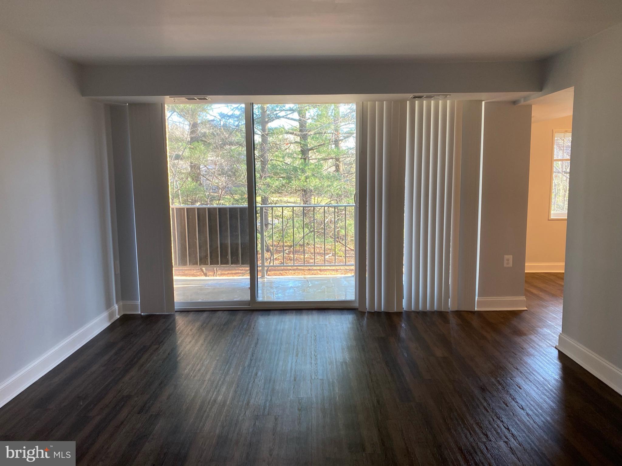 1430 Northgate Square, Unit 11B Reston, VA 20190 - Photo 4 of 25 Gallery Image 4
