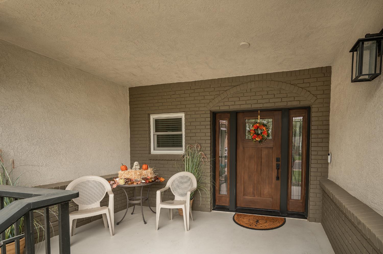 1850 Hammond Drive Turlock, CA 95382 - Photo 11 of 57 a dining room with furniture and window