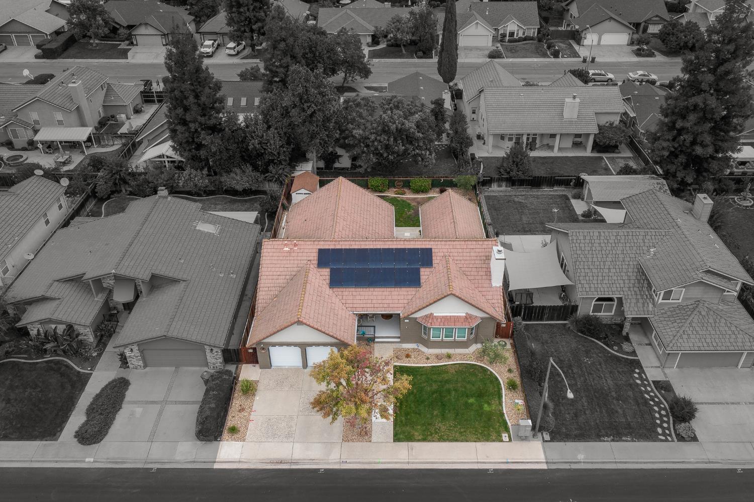 1850 Hammond Drive Turlock, CA 95382 - Photo 57 of 57 an aerial view of a house with yard