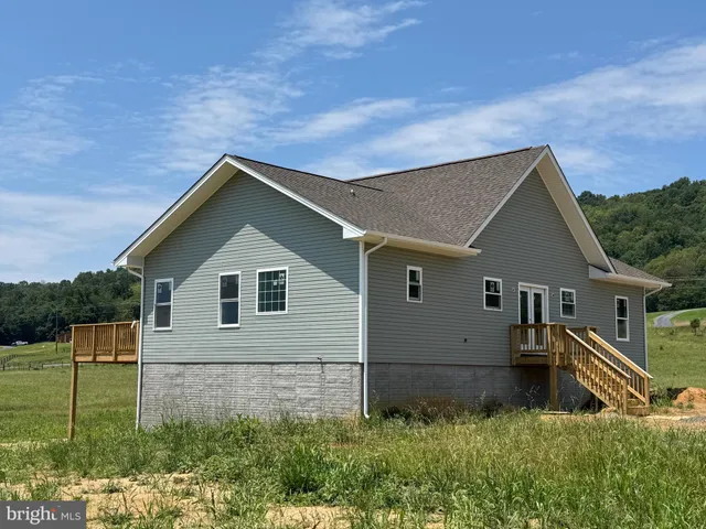 a view of a big yard
