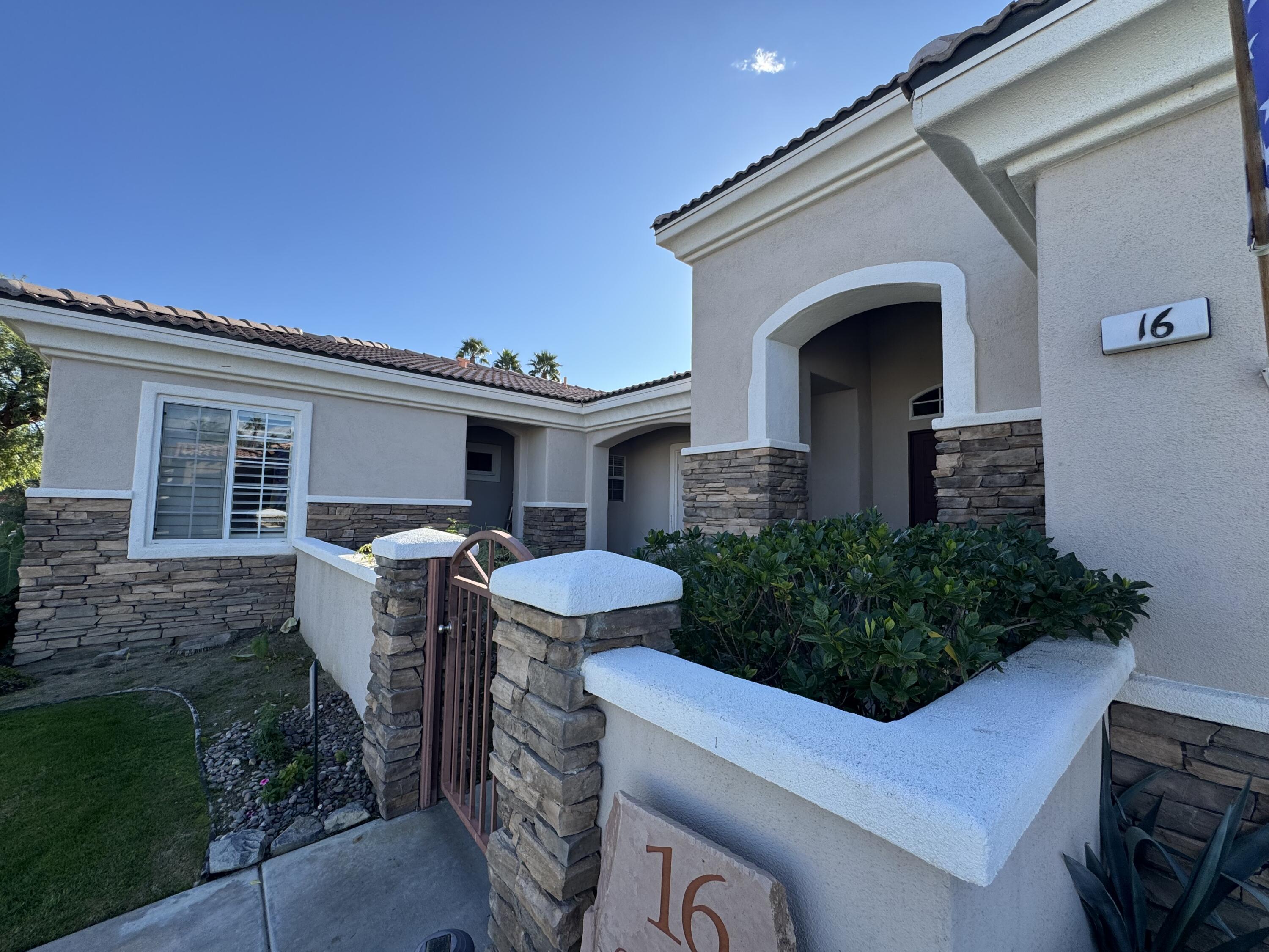 16 Corte Del Sol Rancho Mirage, CA 92270 - Photo 5 of 14 IMG_2615