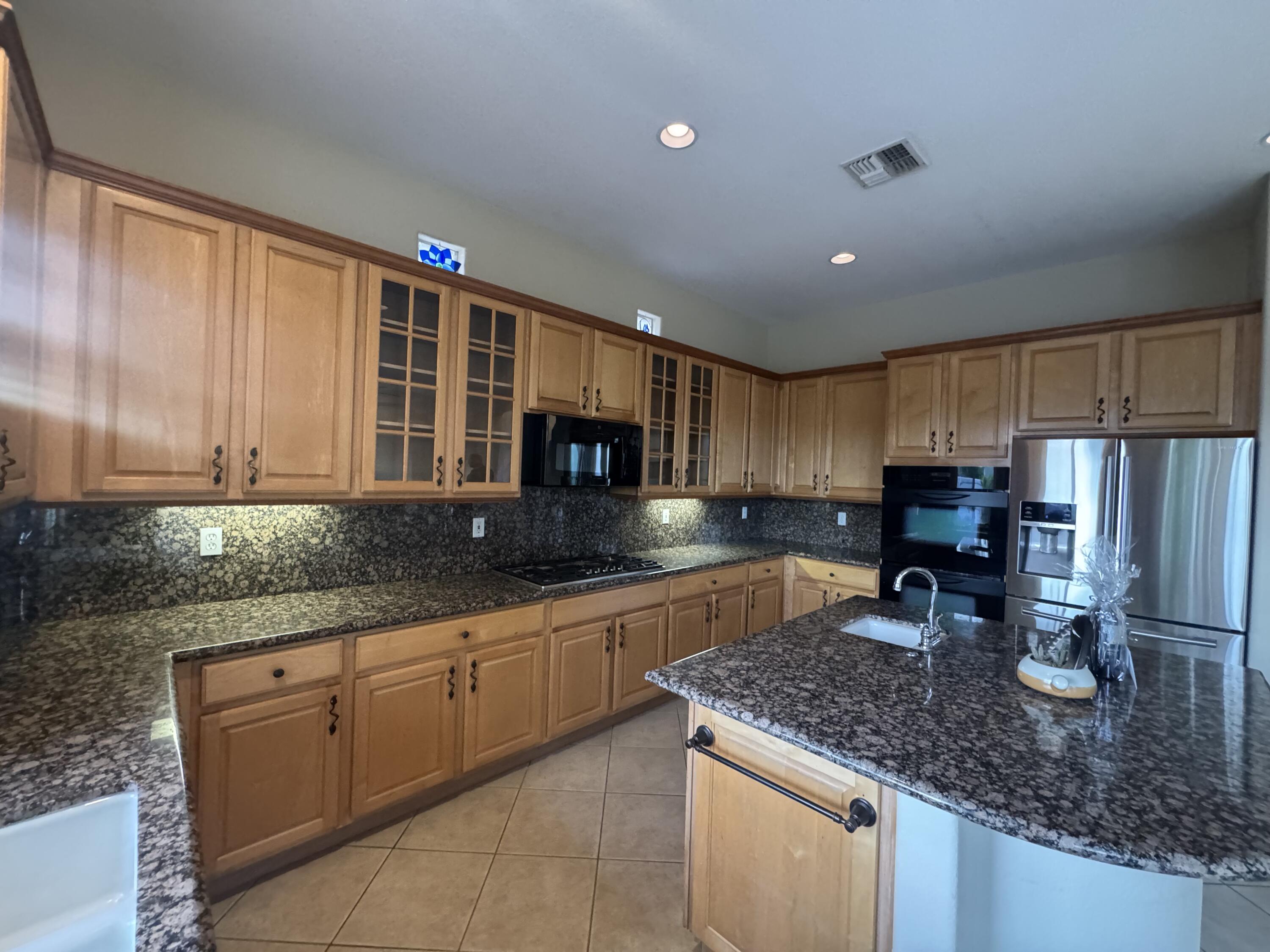 16 Corte Del Sol Rancho Mirage, CA 92270 - Photo 8 of 14 IMG_3082