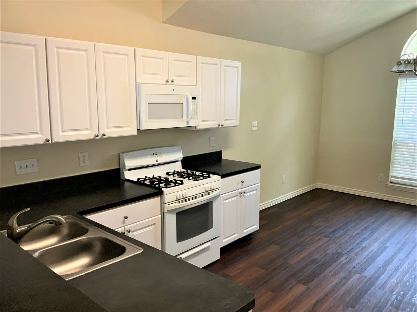 22731 Bridgewater Drive Spring, TX 77373 - Photo 3 of 12