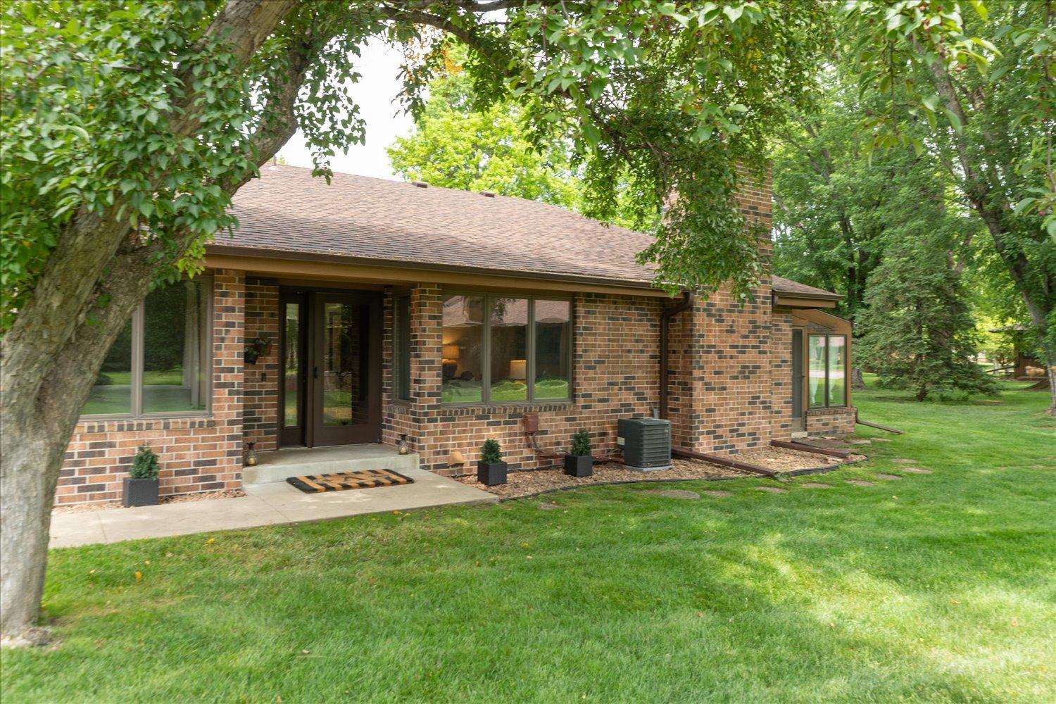 2211 Baihly Court Southwest Rochester, MN 55902 - Photo 3 of 39