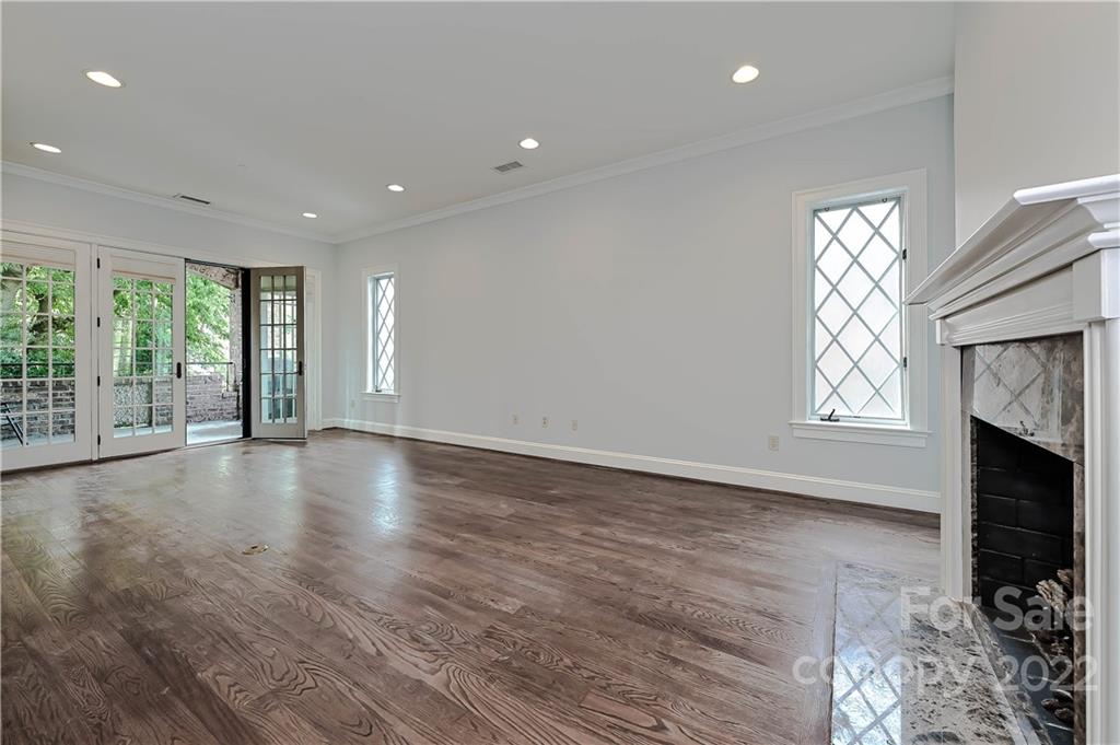 255 Queens Road Charlotte, NC 28204 - Photo 8 of 36 Gallery Image 8