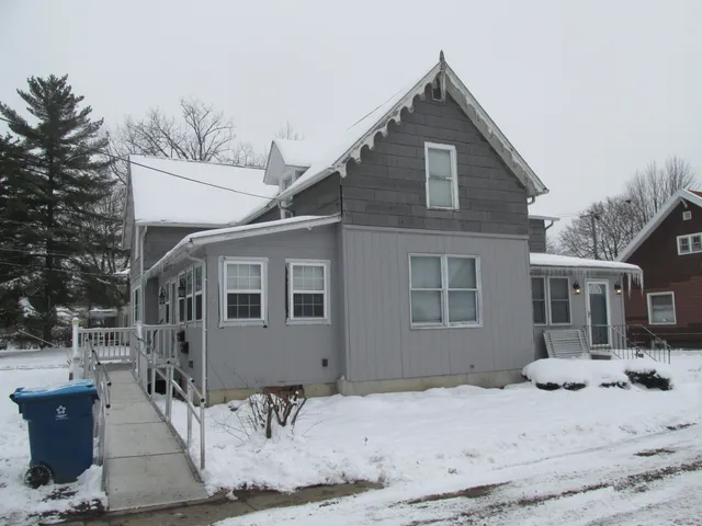 $189,900 | 144 West Pearl Street, Coldwater, MI 49036