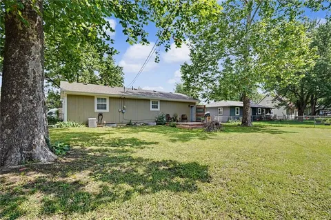 $256,500 | 218 Cedarlane Drive, Wellsville, KS 66092