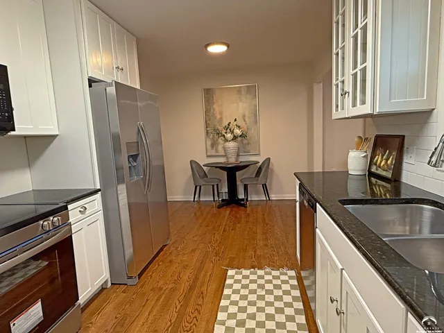 $399,900 | 917 Sunset Drive, Lawrence, KS 66044