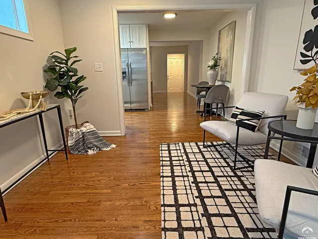 $399,900 | 917 Sunset Drive, Lawrence, KS 66044