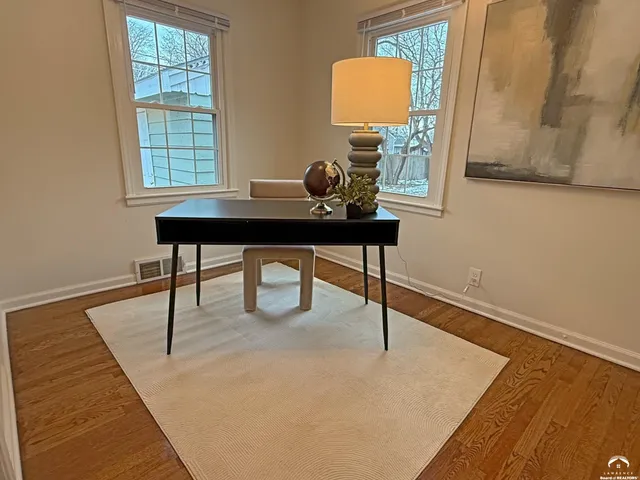 $399,900 | 917 Sunset Drive, Lawrence, KS 66044