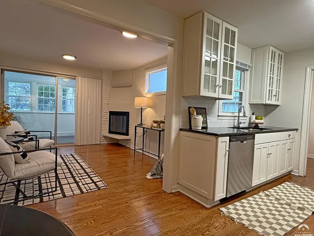 $399,900 | 917 Sunset Drive, Lawrence, KS 66044