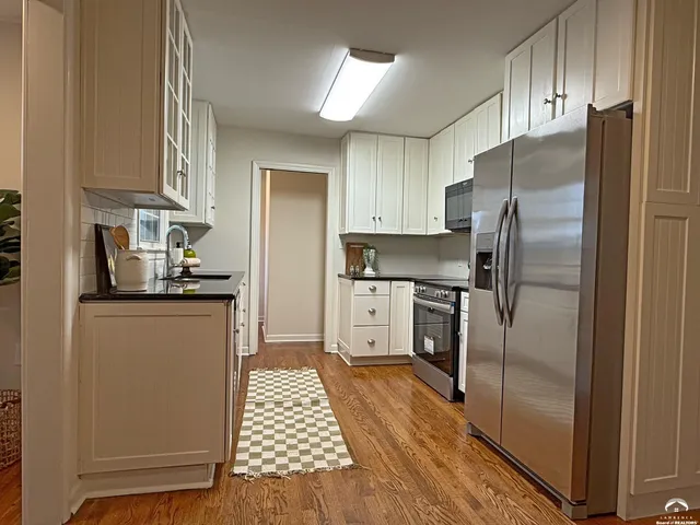 $399,900 | 917 Sunset Drive, Lawrence, KS 66044