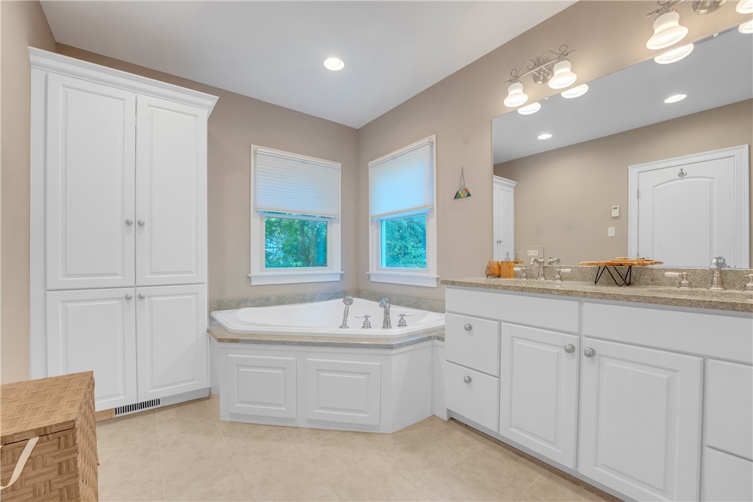 208 Ten Rod Road North Kingstown, RI 02852 - Photo 29 of 50