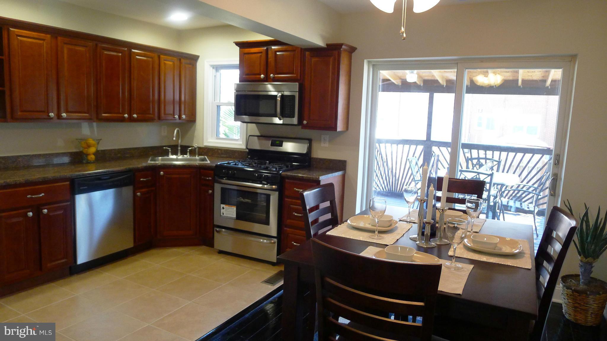 921 Arncliffe Road Baltimore, MD 21221 - Photo 11 of 30 Dining Room