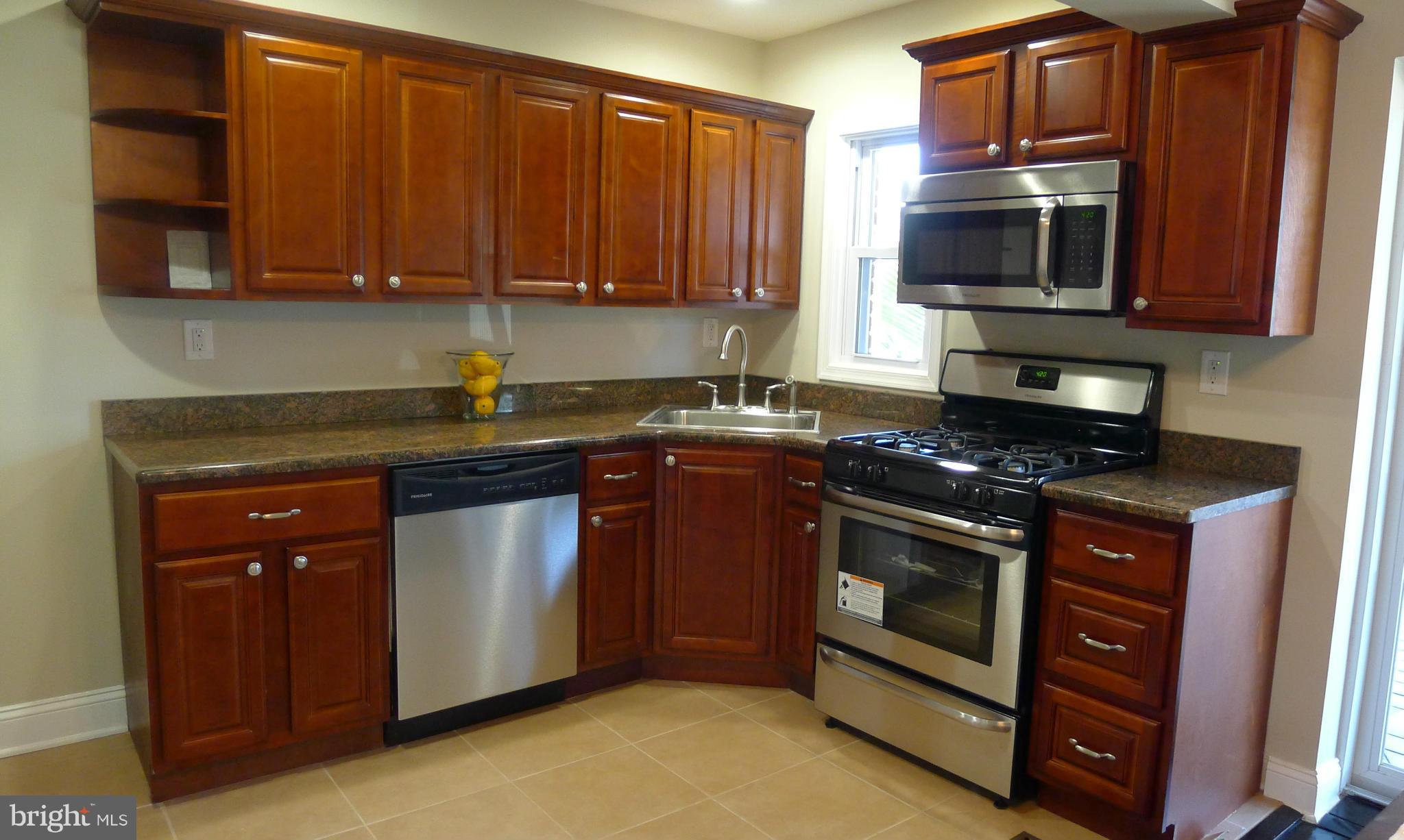 921 Arncliffe Road Baltimore, MD 21221 - Photo 12 of 30 Kitchen