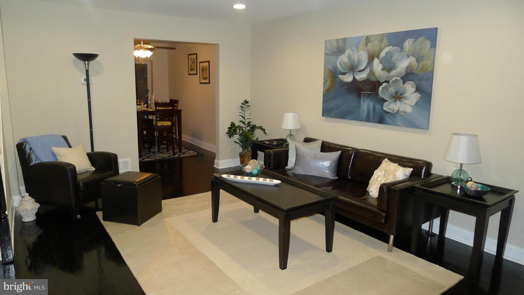 921 Arncliffe Road Baltimore, MD 21221 - Photo 5 of 30 Living Room