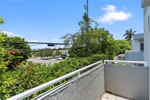 $3,975 | 3597 Southwest 17th Street, Unit 3597, Miami, FL 33145