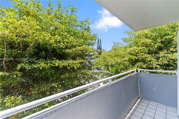 $3,975 | 3597 Southwest 17th Street, Unit 3597, Miami, FL 33145