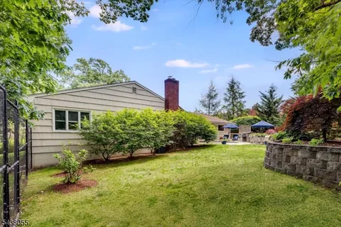 $1,250,000 | 83 Brookside Terrace, North Caldwell, NJ 07006
