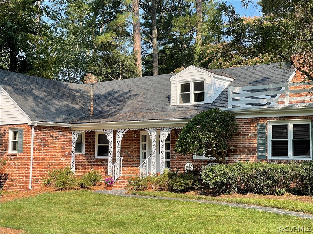 208 Ross Road Henrico, VA 23229 - Photo 3 of 31 a front view of house with yard and green space