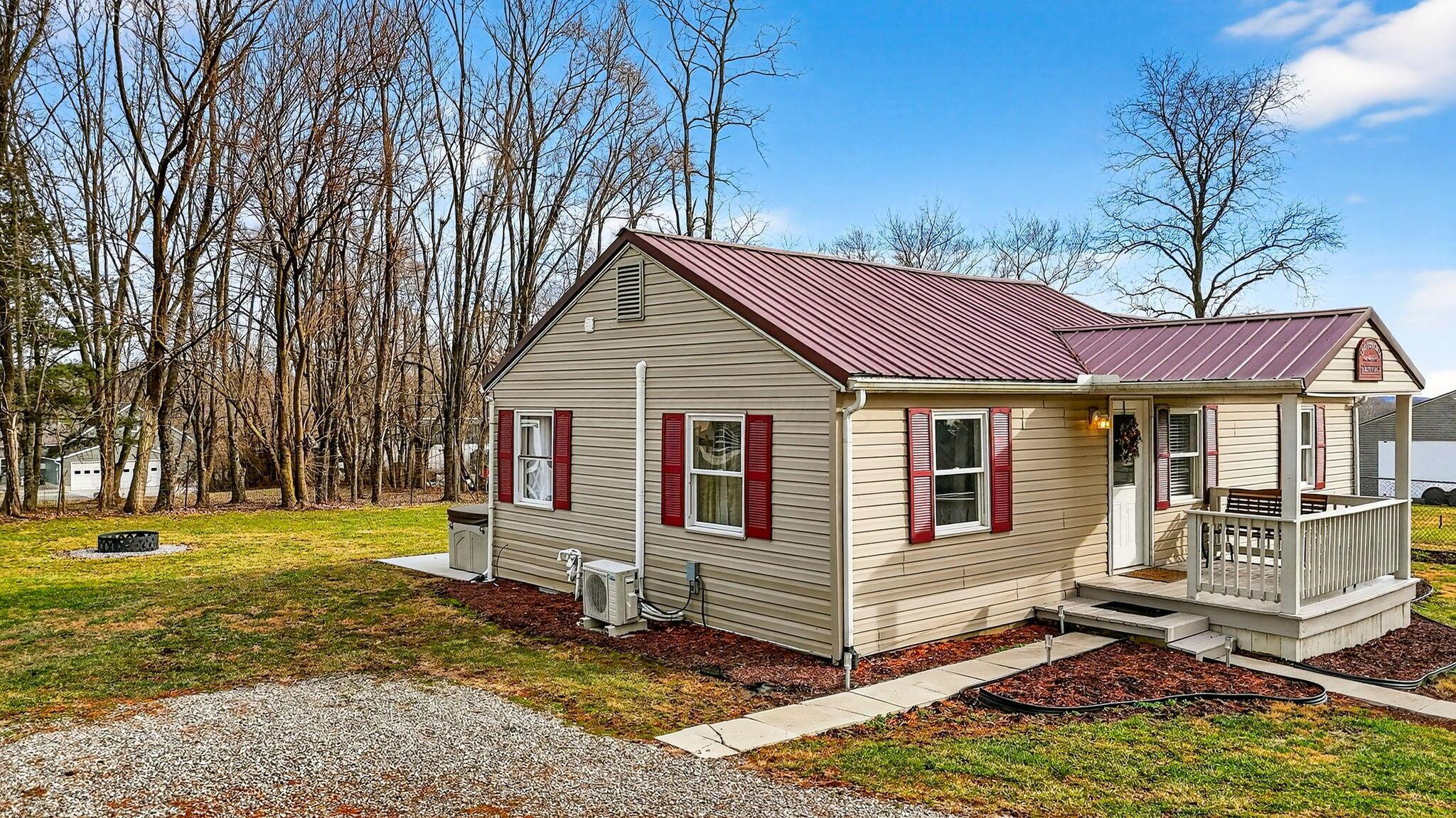 13190 Tarlton Road Circleville, OH 43113 - Photo 2 of 56 13190 Tarlton Rd 2